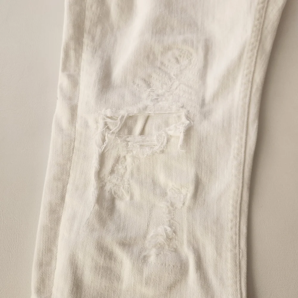 NWOT- Zara Men's White Distress Skinny Jeans - Picture 4 of 11